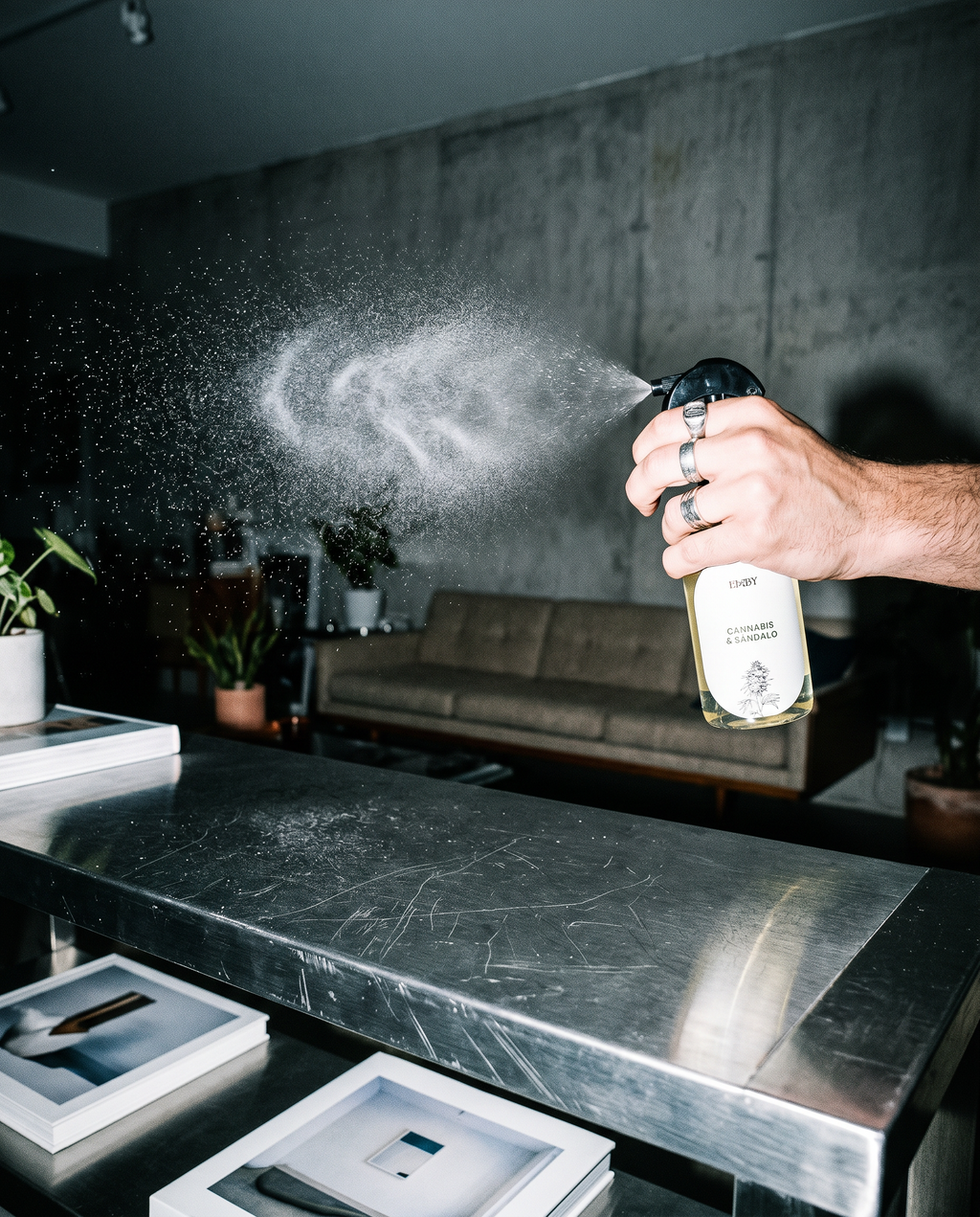 Cannabis & Sándalo — Perfume Ambiental